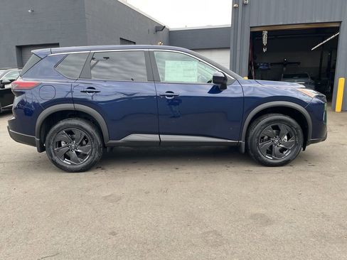 New 2026 Nissan Rogue SV AWD/4WD image 5