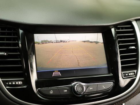 Used 2022 Chevrolet Trax LT w/ Driver Confidence Package FWD image 14