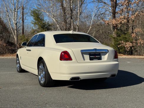 Used 2013 Rolls-Royce Ghost REAR THEATRE / MASSAGE SEATS / image 8