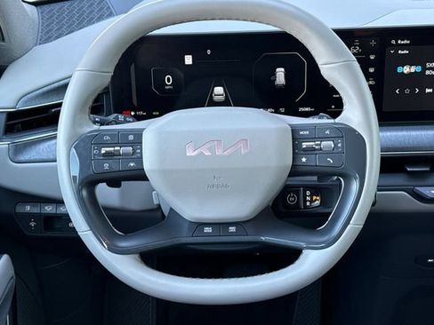 Certified 2024 Kia EV9 Land AWD/4WD image 18