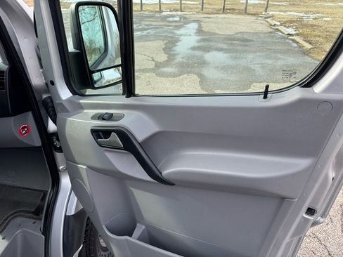 Used 2007 Dodge Sprinter 2500 w/ Cooling Group image 17