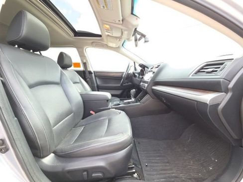 Used 2017 Subaru Outback 2.5i Limited AWD/4WD image 7