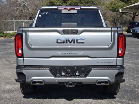 Certified 2025 GMC Sierra 1500 Denali Ultimate AWD/4WD image 4