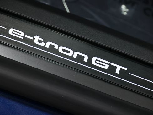 Used 2024 Audi e-tron GT Premium Plus w/ Performance Package image 72