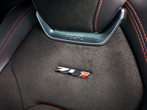 Used 2021 Chevrolet Camaro ZL1 image 66