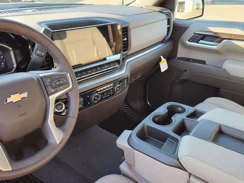 New 2026 Chevrolet Silverado 1500 LT image 17