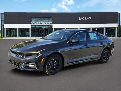 New 2026 Kia K5 LXS image 2