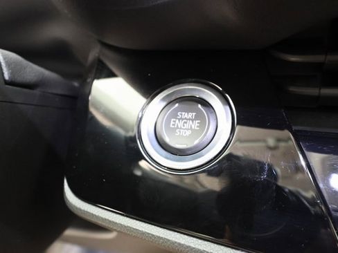 Used 2024 Buick Envision Avenir image 19