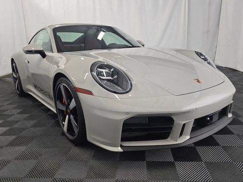 New 2026 Porsche 911 Carrera 4S image 9