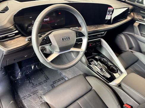 New 2025 Audi Q5 Premium Plus image 9