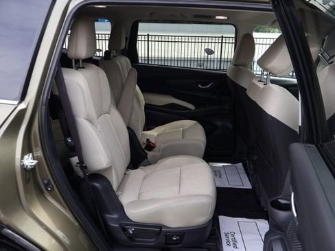 Certified 2025 Subaru Ascent Premium AWD/4WD image 24