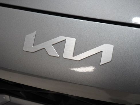 Used 2024 Kia Forte LXS FWD image 12