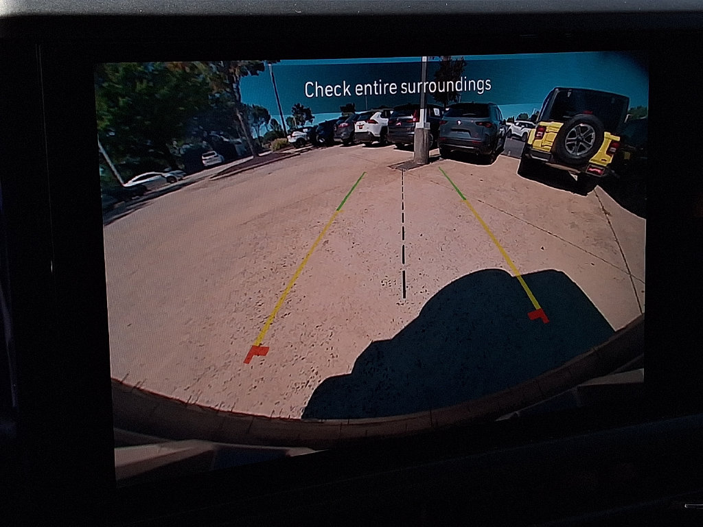Used 2025 Jeep Wrangler Unlimited Sahara AWD/4WD image 17