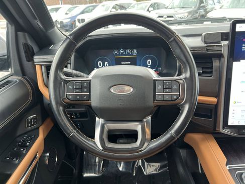 Used 2023 Ford Expedition Max Platinum image 16