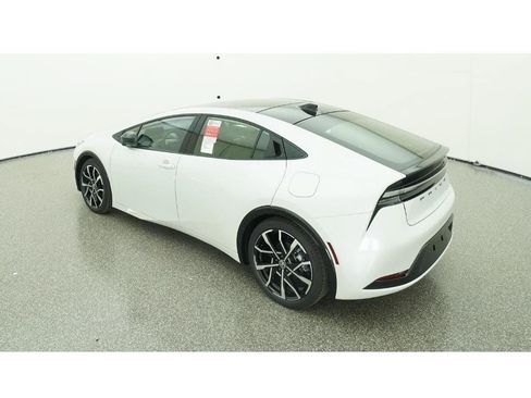 New 2026 Toyota Prius Plug-In Hybrid FWD image 5