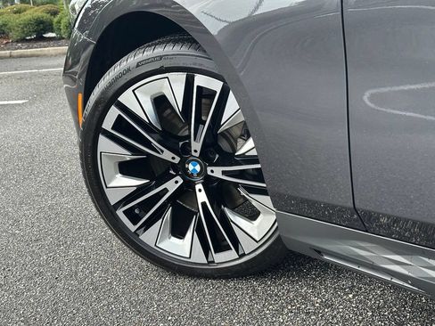 Certified 2026 BMW 530i w/ Premium Package RWD image 9