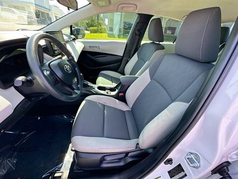 Used 2026 Toyota Corolla LE FWD image 19