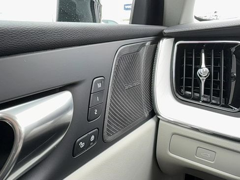 New 2026 Volvo XC60 B5 Ultra w/ Protection Package Premier image 22