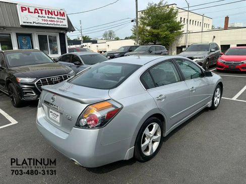 Used 2008 Nissan Altima 3.5 SE w/ Sport Pkg FWD image 5