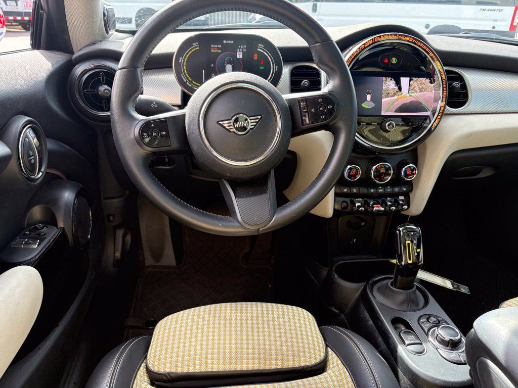 Used 2023 MINI Cooper SE FWD image 6