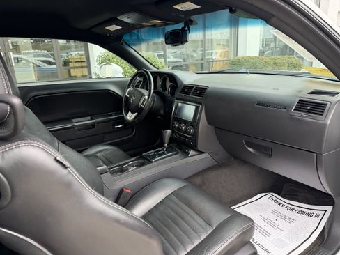 Used 2011 Dodge Challenger image 27