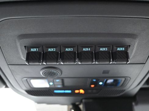 Used 2025 Ford Bronco Badlands AWD/4WD image 45