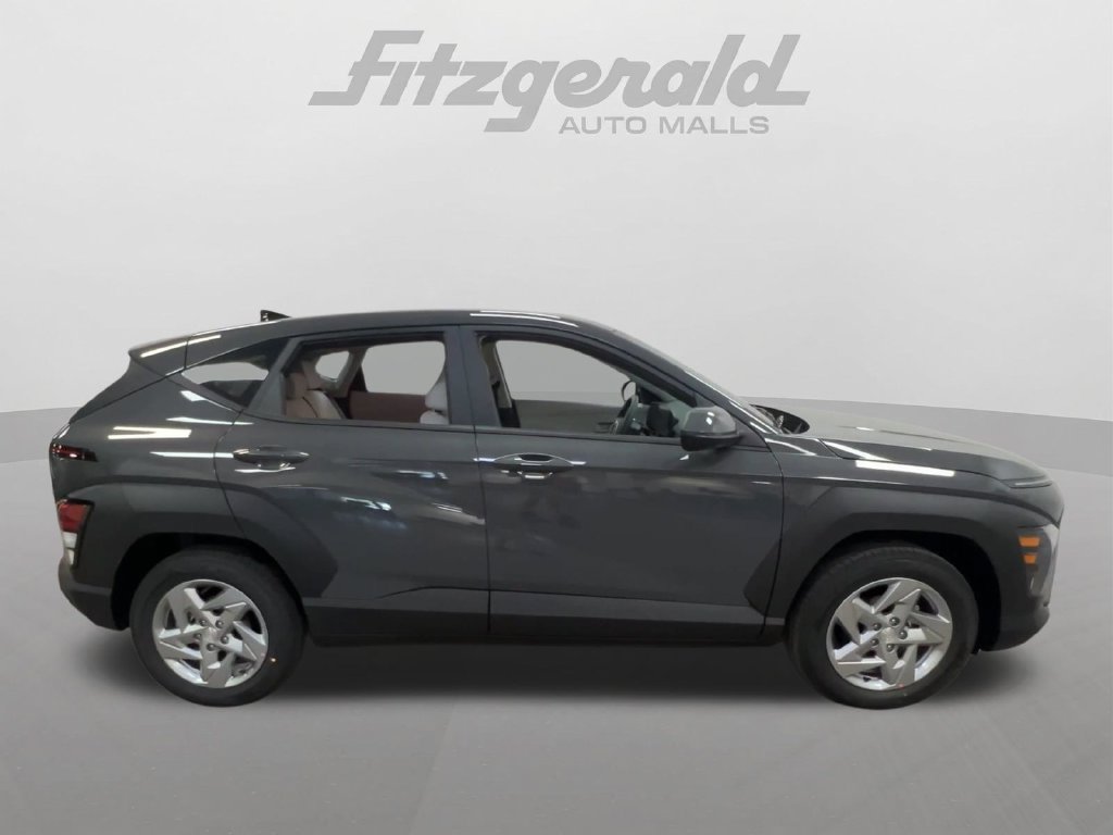 New 2027 Hyundai Kona SE FWD image 9