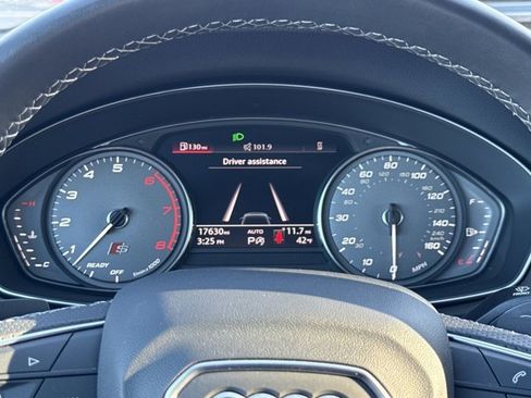 Used 2024 Audi SQ5 Premium w/ Convenience Package image 21