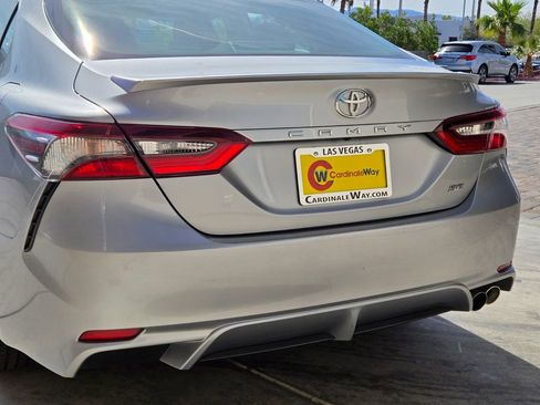 Used 2024 Toyota Camry SE FWD image 4