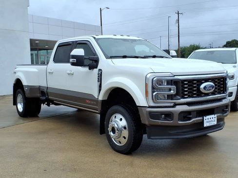 Used 2023 Ford F450 King Ranch w/ FX4 Off-Road Package AWD/4WD image 36