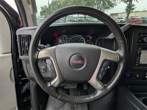 Used 2018 GMC Savana 3500 LT w/ LT Preferred Equipment Group image 14