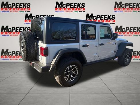 Used 2024 Jeep Wrangler Unlimited Rubicon AWD/4WD image 5