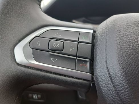 Used 2024 Jeep Compass Latitude AWD/4WD image 14