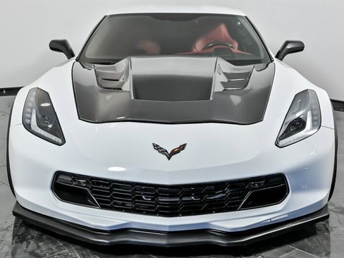 Used 2017 Chevrolet Corvette Z06 RWD image 4