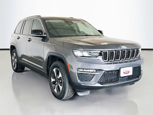 Used 2024 Jeep Grand Cherokee Limited 4xe w/ Trailer Tow Package image 3