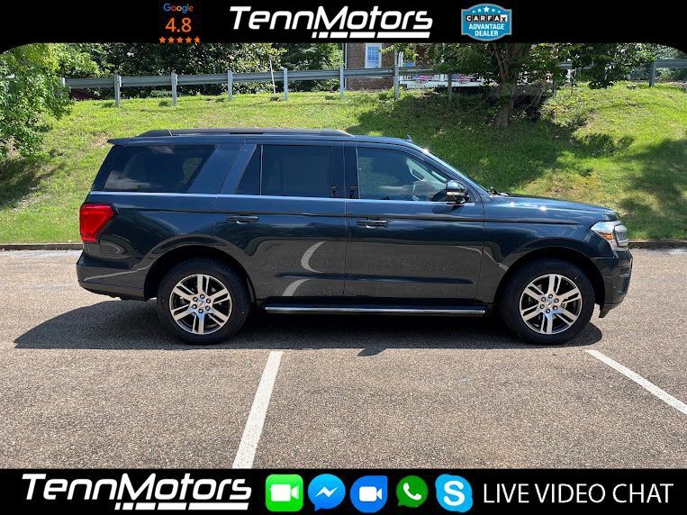Used 2022 Ford Expedition XLT RWD image 2