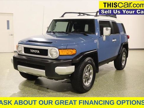 Used 2012 Toyota FJ Cruiser 2WD w/ Convenience Pkg image 3