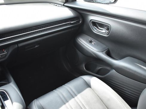 Used 2023 Honda HR-V EX-L image 19