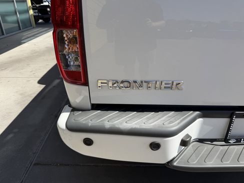 Used 2019 Nissan Frontier PRO-4X w/ Pro-4x Luxury Package AWD/4WD image 14