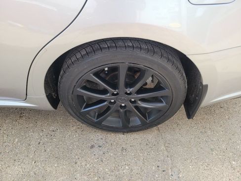 Used 2013 Toyota Avalon Limited FWD image 10