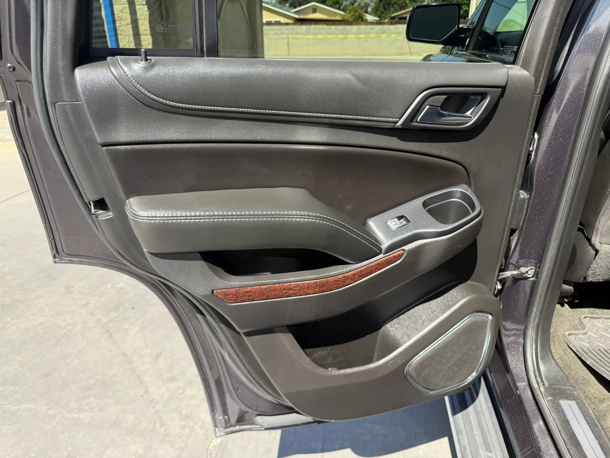 Used 2017 GMC Yukon SLT w/ Open Road Package RWD image 9