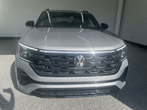 New 2026 Volkswagen Atlas Cross Sport SEL R-Line AWD/4WD image 7