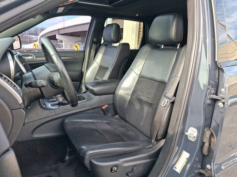 Used 2018 Jeep Grand Cherokee Altitude image 13