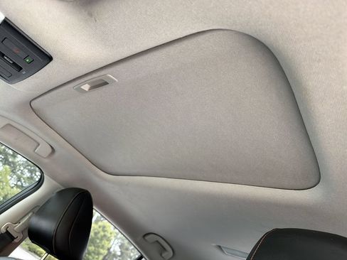 Used 2023 Nissan Sentra SR w/ SR Premium Package FWD image 13