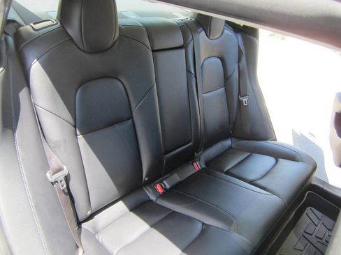 Used 2022 Tesla Model 3 RWD image 14