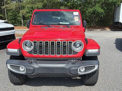 Used 2025 Jeep Wrangler Unlimited Sahara w/ Safety Group AWD/4WD image 3