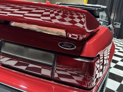 Used 1988 Ford Mustang LX RWD image 30