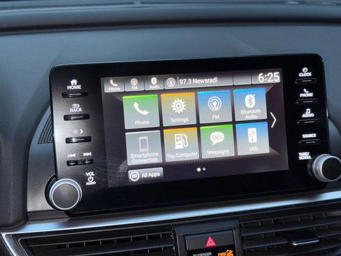 Used 2018 Honda Accord Sport image 46