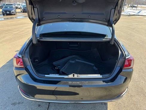 Used 2025 Lexus ES 300h 300h w/ Premium Package image 42