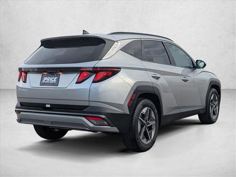 Used 2025 Hyundai Tucson SEL FWD image 5